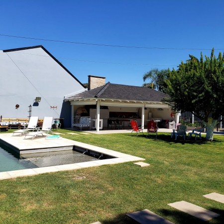 Venta de Casa, 5 AMBIENTES en City Bell, City Bell