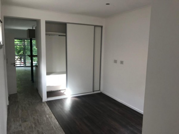 VENTA, DEPARTAMENTO A ESTRENAR  de 2 DORMITORIOS, ZONA DE PARQUE CASTELLI.