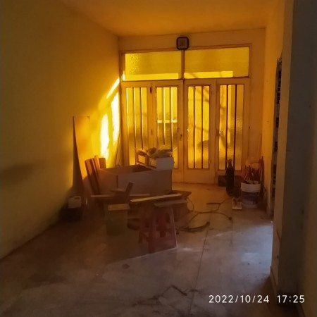 Venta lote con casa y departamento a reciclar/demoler, cerca al Parque Saavedra. La Plata.