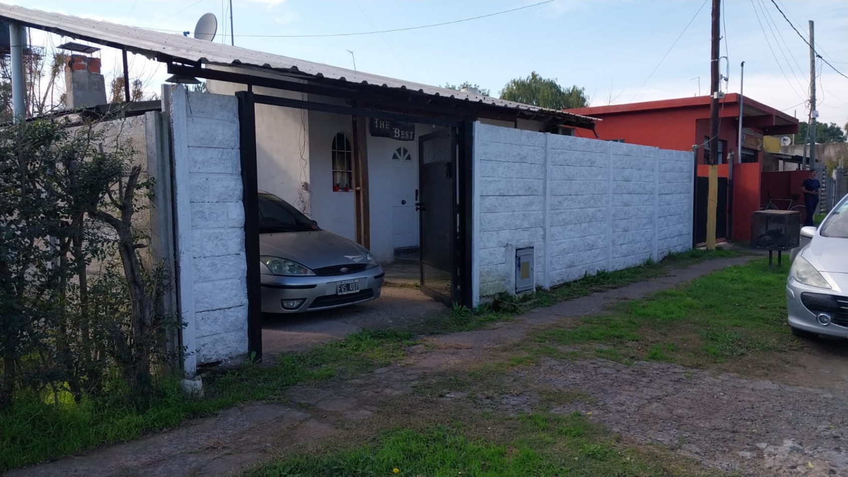 VENTA de casa en A. Segui