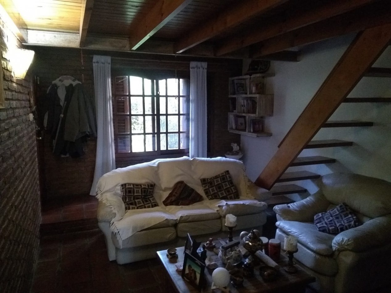 Venta de casa estilo Chalet en Jose Hernandez, 2 Dormitorios y quincho