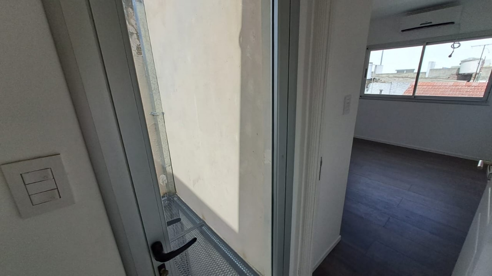VENTA, DEPARTAMENTO A ESTRENAR de 2 DORMITORIOS, ZONA DE PARQUE CASTELLI.