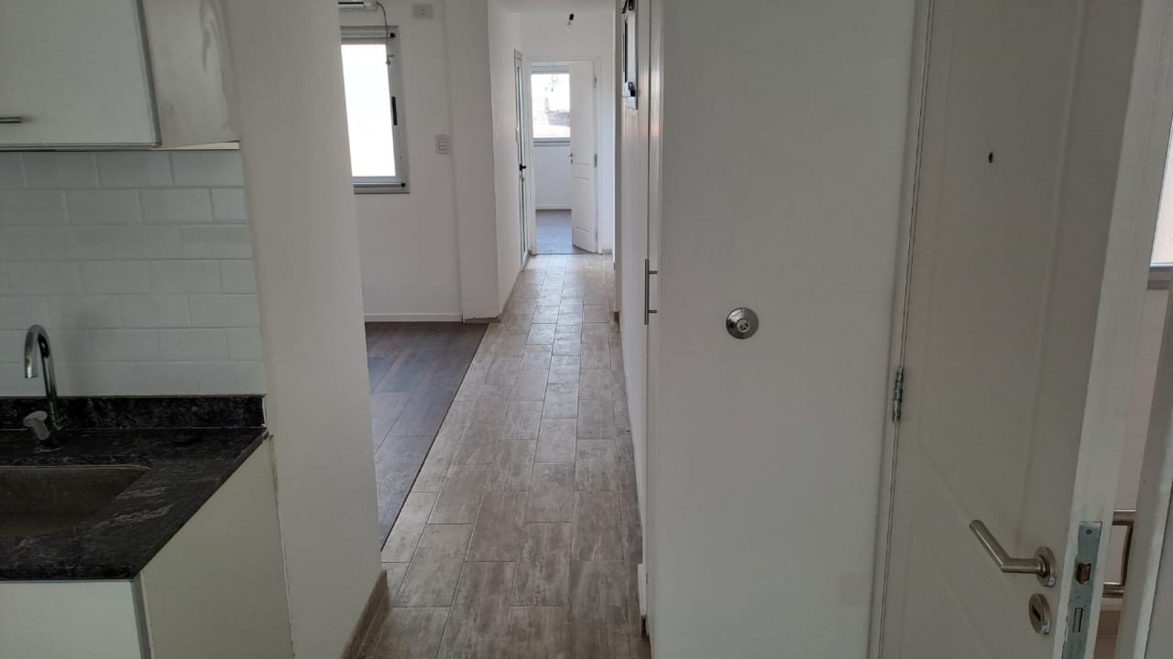 VENTA, DEPARTAMENTO A ESTRENAR  de 2 DORMITORIOS, ZONA DE PARQUE CASTELLI.