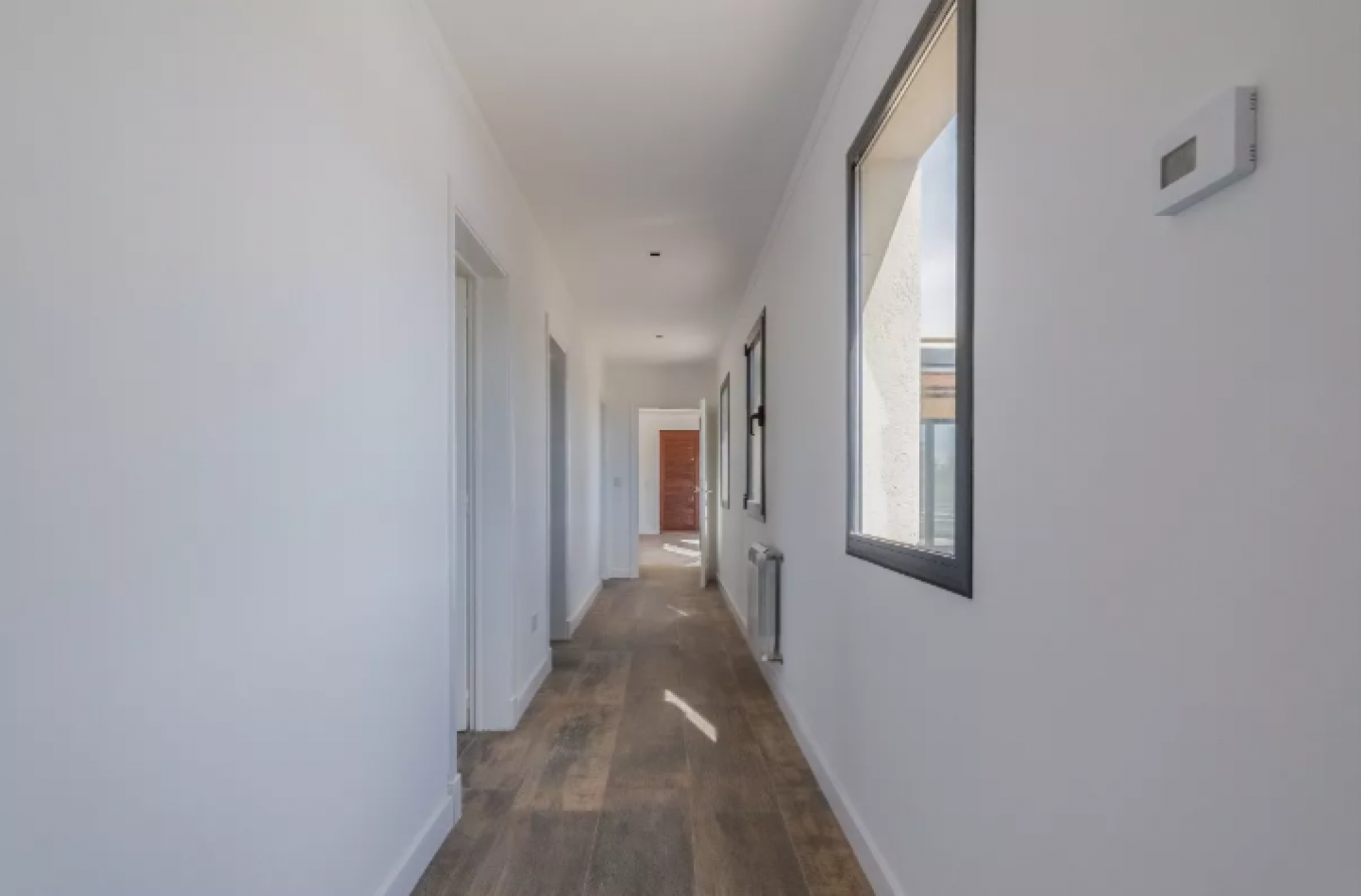 Venta de casa con pileta a estrenar, en Campos De Roca 2