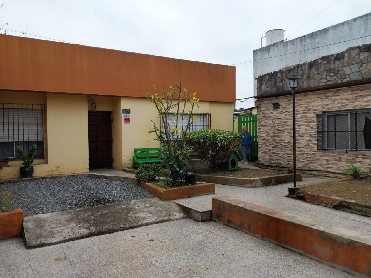 Venta de Dos casas sobre un lote en Berisso