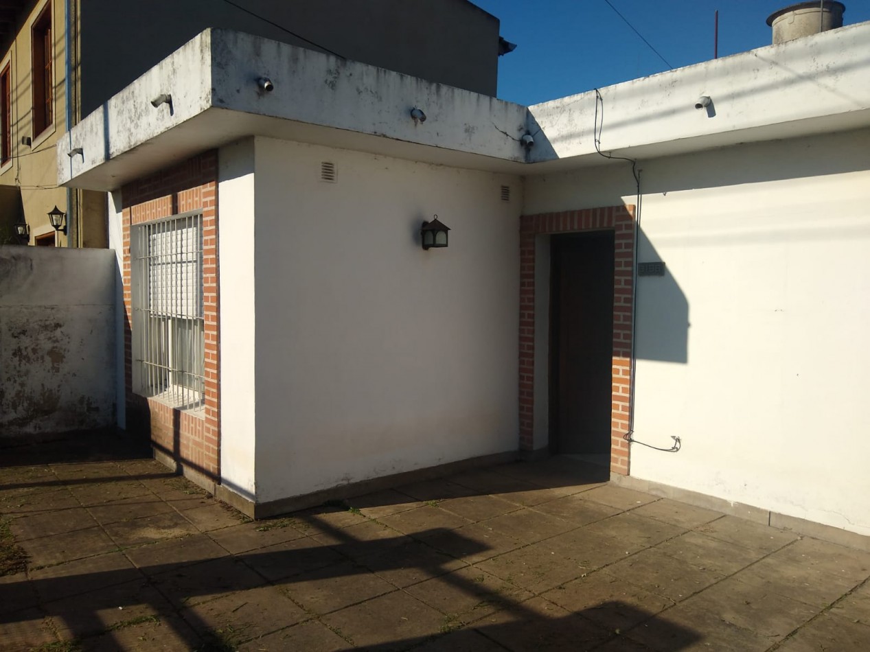 VENTA de Casa en esquina en City Bell