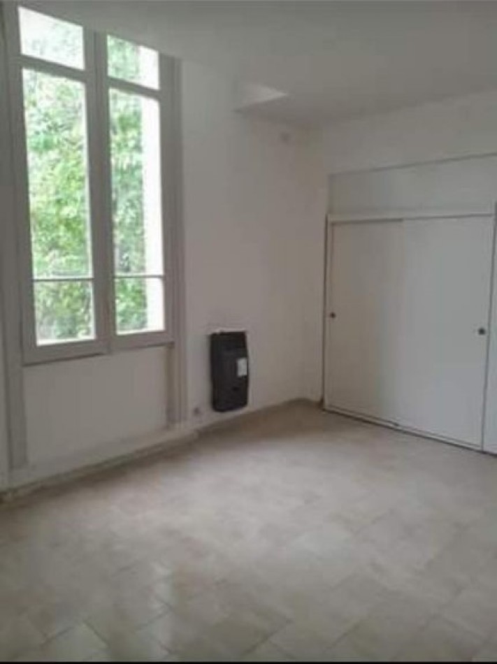 Departamento de 2 dormitorios. Zona centrica. La Plata.
