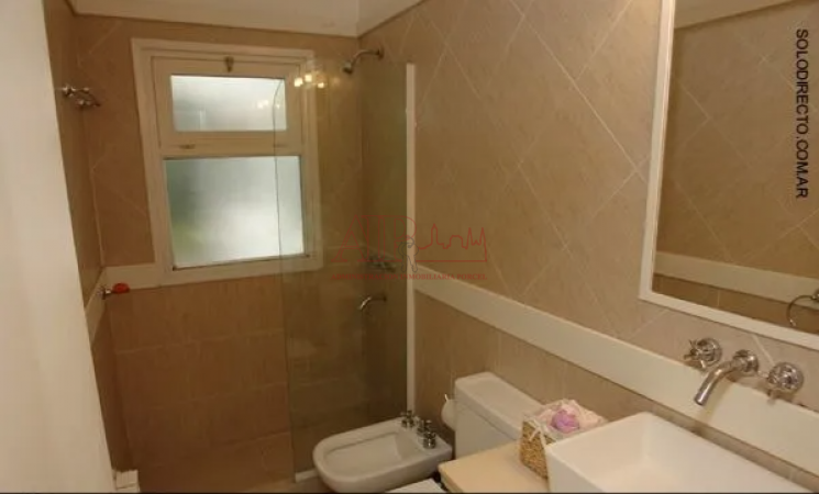 VENTA, Casa de 4 dormitorios tipo cabaña en CARILÓ.
