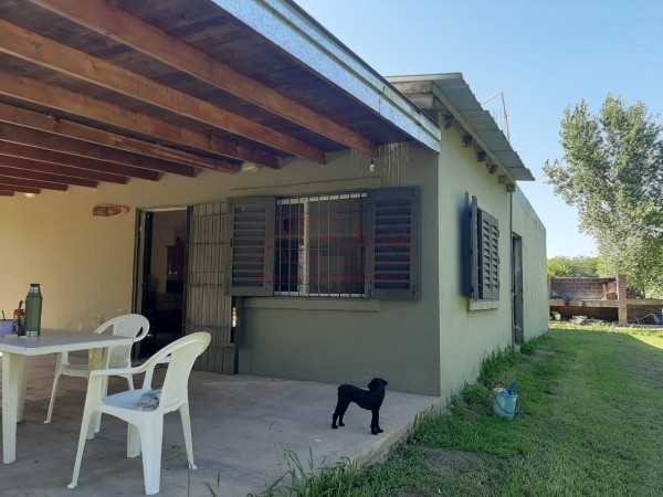 VENTA de casa de campo. Chacra de 4,5 has en Lobos.