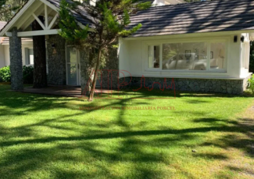 VENTA, Casa de 4 dormitorios tipo cabaña en CARILÓ.